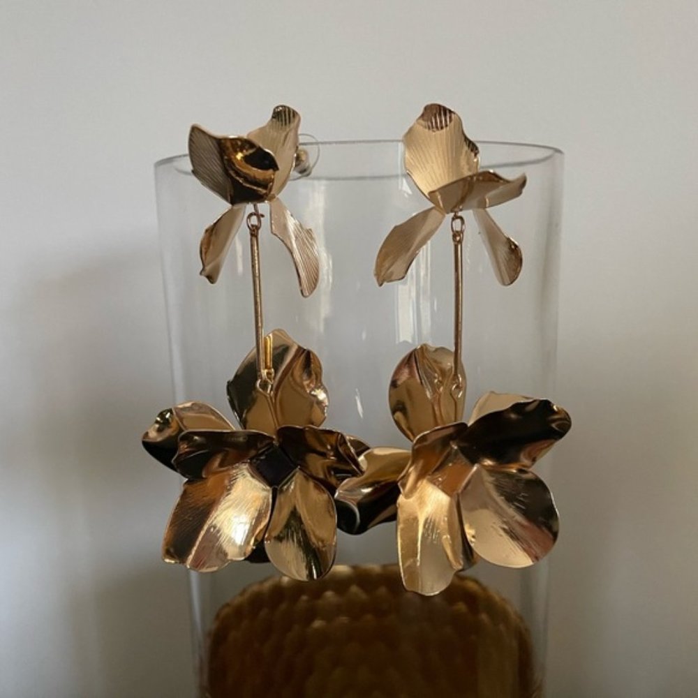 Abstract Gold Flower ๐น Anthro - Picture 4 of 7